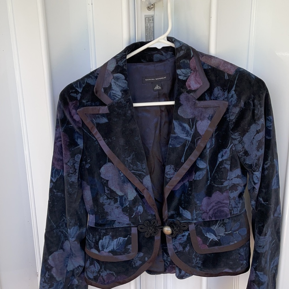 Blazer - Picture 7 of 7